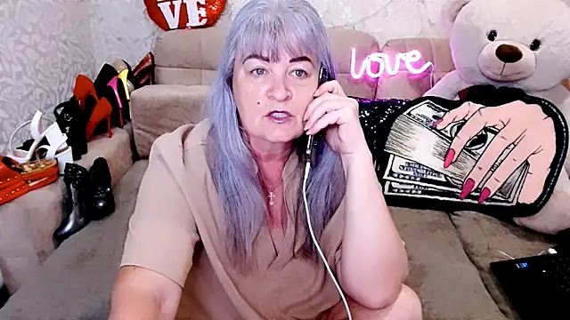 SiberiabBerry online show from May 6, 2026, 1:27 pm
