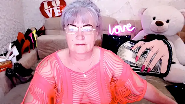 SiberiabBerry online show from May 10, 2026, 2:06 am