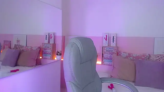 violeta leon online show from February 25, 2025, 5:41 am