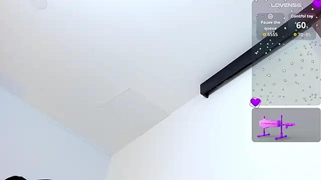 klhoe boobs online show from November 23, 2025, 4:12 am