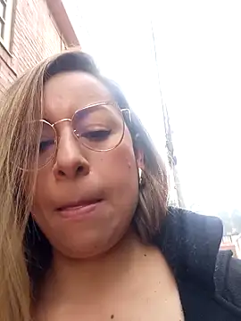 Snapshot of Katalina_S3xy chatting on February 5, 2025, 3:52 pm Katalina S3xy online show from February 5, 2025, 3:52 pm