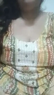 Snapshot of zeepe19 chatting on July 2, 2026, 5:52 pm zeepe19 online show from July 2, 2026, 5:52 pm