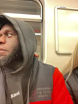 MacTroy online show from April 12, 2026, 8:14 pm