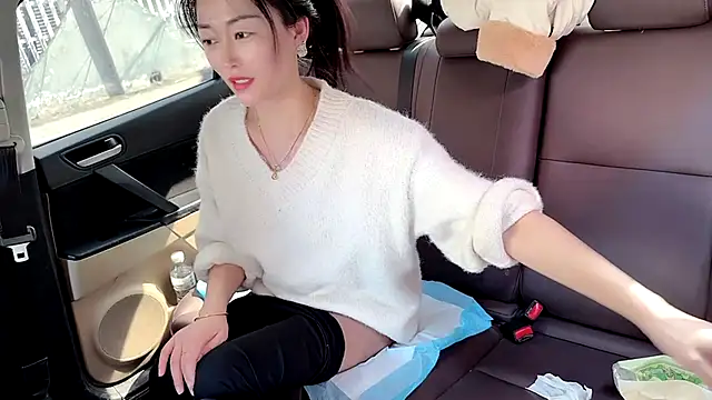 Snapshot of QianF-666 chatting on February 27, 2025, 5:45 am QianF-666 online show from February 27, 2025, 5:45 am