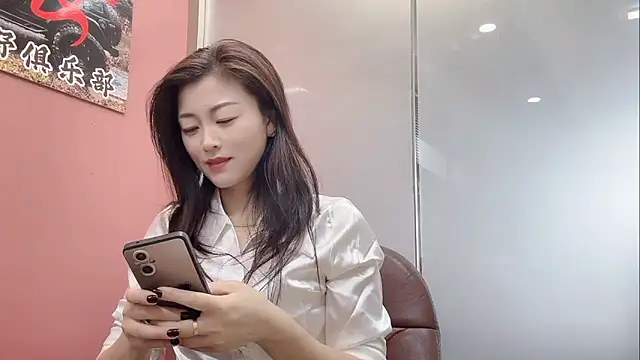 Snapshot of QianF-666 chatting on October 7, 2025, 7:38 am QianF-666 online show from October 7, 2025, 7:38 am