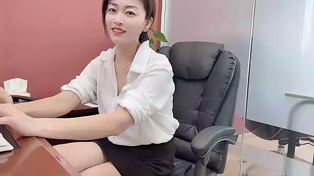 Snapshot of QianF-666 chatting on October 9, 2025, 2:31 am QianF-666 online show from October 9, 2025, 2:31 am