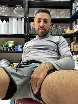 JuanZapata33 online show from December 27, 2024, 6:53 pm