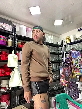 JuanZapata33 online show from January 23, 2025, 6:56 pm