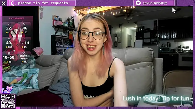 Snapshot of v3n0mb1t3z chatting on November 30, 2025, 1:31 am v3n0mb1t3z online show from November 30, 2025, 1:31 am