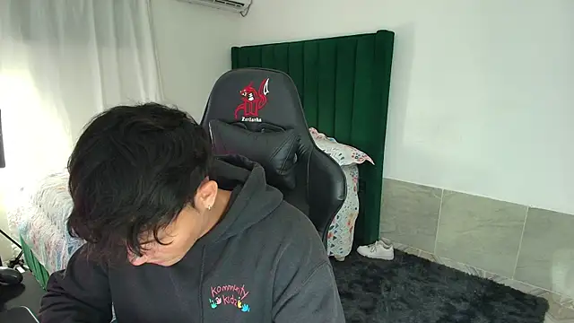 man dur07 online show from February 28, 2026, 4:57 am