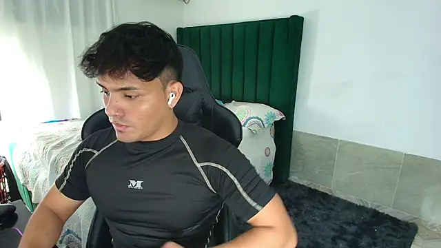 man dur07 online show from March 7, 2026, 3:14 am