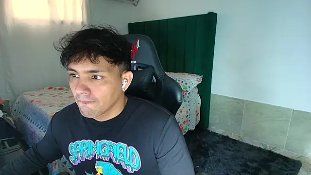 Snapshot of man_dur07 chatting on April 27, 2026, 8:40 pm man dur07 online show from April 27, 2026, 8:40 pm