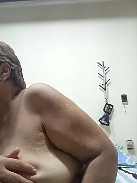 florecita69 online show from February 22, 2026, 1:29 am