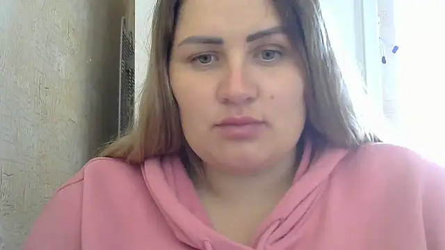 Snapshot of Honeydew-Waves chatting on September 18, 2025, 6:59 am Honeydew-Waves online show from September 18, 2025, 6:59 am