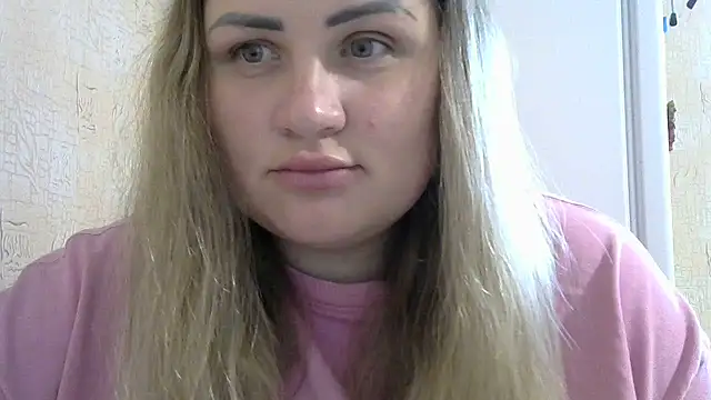 Snapshot of Honeydew-Waves chatting on November 6, 2025, 7:42 am Honeydew-Waves online show from November 6, 2025, 7:42 am