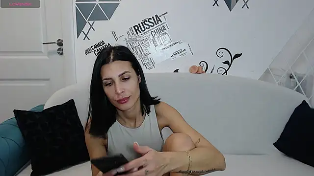 Snapshot of -jennyX0 chatting on February 12, 2025, 8:16 am -jennyX0 online show from February 12, 2025, 8:16 am