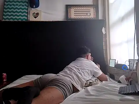 Snapshot of christphor chatting on December 17, 2024, 2:44 pm christphor online show from December 17, 2024, 2:44 pm