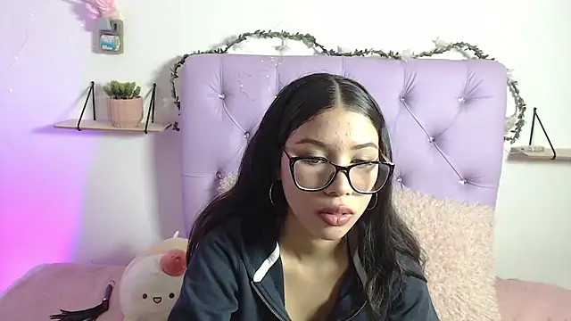 AmberJeong online show from February 3, 2025, 9:39 pm