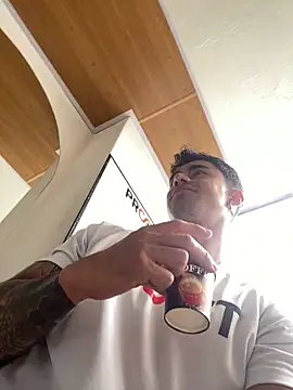 Danifornari online show from November 4, 2025, 3:00 pm