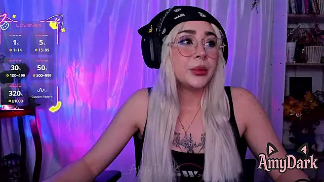 Snapshot of _AmyDark chatting on February 11, 2026, 11:10 pm AmyDark online show from February 11, 2026, 11:10 pm