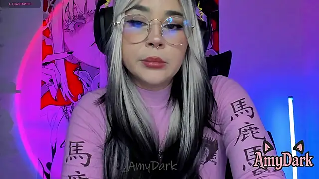 Snapshot of _AmyDark chatting on May 13, 2026, 9:33 pm AmyDark online show from May 13, 2026, 9:33 pm