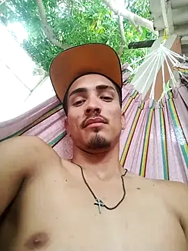 jeremy scott online show from September 24, 2025, 7:50 pm