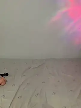 Jeroliee viyana online show from December 31, 2024, 4:16 am