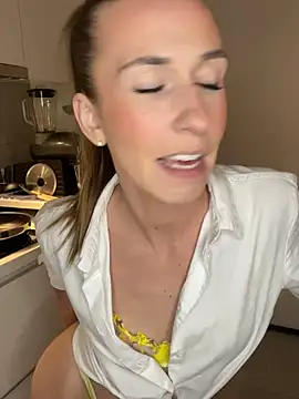 lola tentatiion online show from March 22, 2025, 8:26 pm