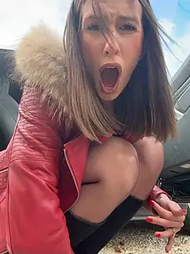 Snapshot of lola_tentatiion chatting on February 12, 2026, 12:33 pm lola tentatiion online show from February 12, 2026, 12:33 pm