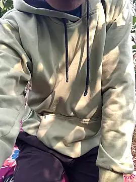 Snapshot of ShroveRising chatting on March 3, 2025, 9:33 am ShroveRising online show from March 3, 2025, 9:33 am