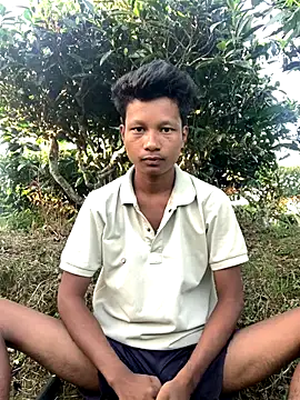 Snapshot of ShroveRising chatting on October 13, 2025, 10:26 am ShroveRising online show from October 13, 2025, 10:26 am