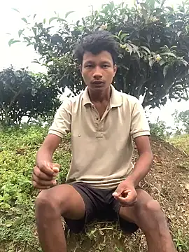 Snapshot of ShroveRising chatting on October 29, 2025, 5:31 am ShroveRising online show from October 29, 2025, 5:31 am