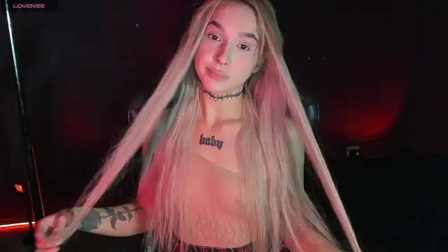 MilaAsh online show from September 27, 2025, 8:08 am