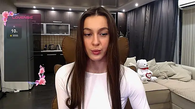 Doll Jasmine  online show from March 31, 2026, 8:31 pm