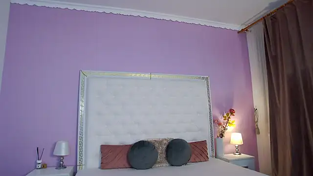 Lenna Paul online show from January 17, 2026, 5:12 am