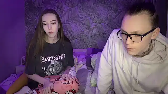 Snapshot of Alex17am chatting on February 6, 2026, 11:08 pm Alex17am online show from February 6, 2026, 11:08 pm