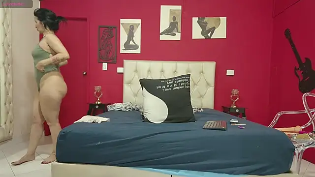 Snapshot of Cindy_milf chatting on March 25, 2026, 10:16 pm Cindy milf online show from March 25, 2026, 10:16 pm