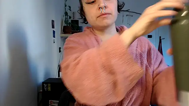 Snapshot of kinkyspirali chatting on March 3, 2025, 3:53 pm kinkyspirali online show from March 3, 2025, 3:53 pm