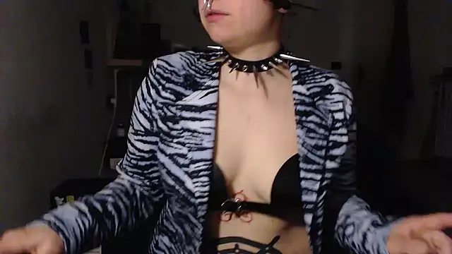 Snapshot of kinkyspirali chatting on March 9, 2025, 9:03 pm kinkyspirali online show from March 9, 2025, 9:03 pm