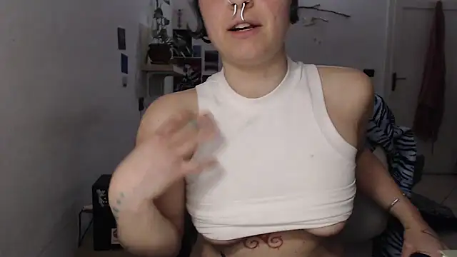 Snapshot of kinkyspirali chatting on March 13, 2025, 5:50 pm kinkyspirali online show from March 13, 2025, 5:50 pm