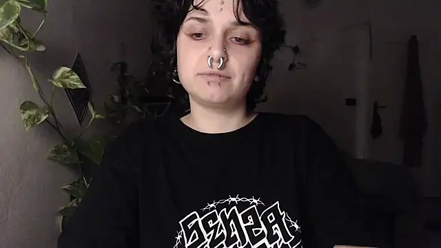 kinkyspirali online show from February 1, 2026, 9:13 pm