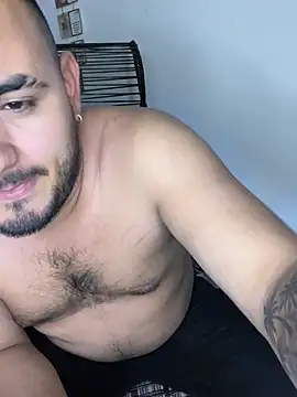 Snapshot of Robert_Pool chatting on February 19, 2026, 10:50 pm Robert Pool online show from February 19, 2026, 10:50 pm