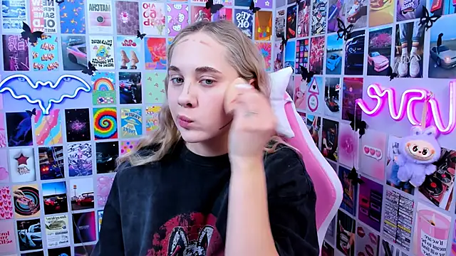 Snapshot of MiaMilas chatting on January 7, 2026, 12:40 pm MiaMilas online show from January 7, 2026, 12:40 pm