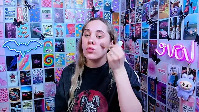 Snapshot of MiaMilas chatting on March 25, 2026, 1:17 pm MiaMilas online show from March 25, 2026, 1:17 pm