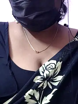 mallu-sumi online show from December 14, 2025, 4:45 pm