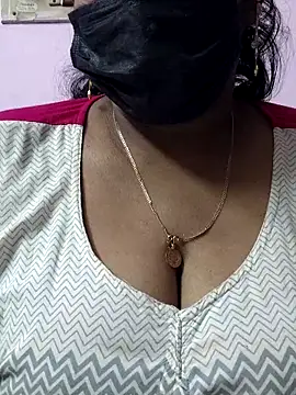 mallu-sumi online show from April 16, 2026, 5:58 pm