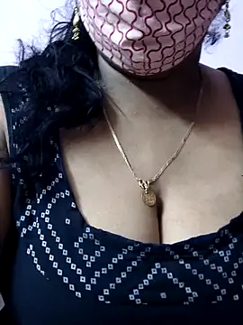 Snapshot of mallu-sumi chatting on May 19, 2026, 6:58 pm mallu-sumi online show from May 19, 2026, 6:58 pm