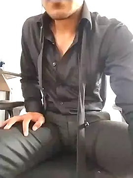 pablo-rincon95 online show from January 17, 2025, 5:08 pm