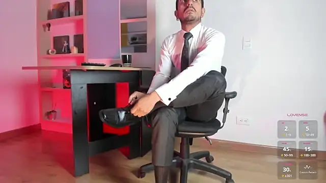 pablo-rincon95 online show from November 27, 2025, 12:18 pm