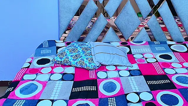 Emily Trujillo online show from March 8, 2025, 1:39 am